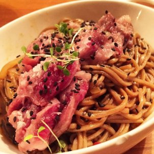 Fideos udon con cerdo ibérico Fideos udon con cerdo ibérico
