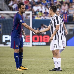 Sergio Busquets Paulo Dybala Juventus Barça pretemporada EFE Sergio Busquets Paulo Dybala Juventus Barça pretemporada EFE