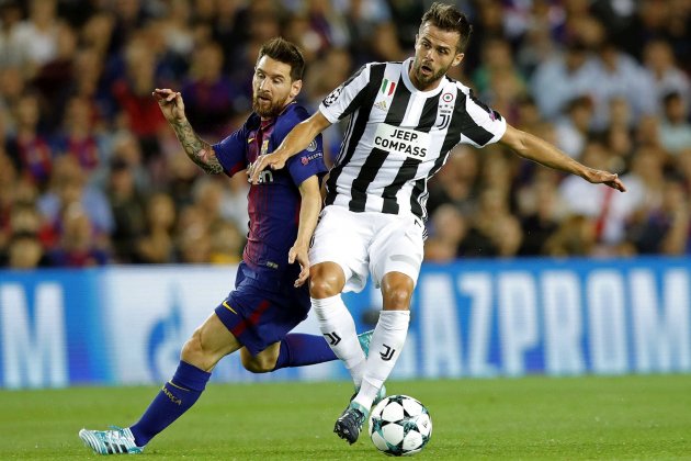 Leo Messi Pjanic Barça Juventus Camp Nou Champions EFE
