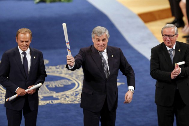 Antonio Tajani, Donald Tusk y Jean-Claude Juncker Premi Asturias - EFE
