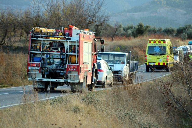 bomberos y sem accidente Horta Sant Joan 3 ACN