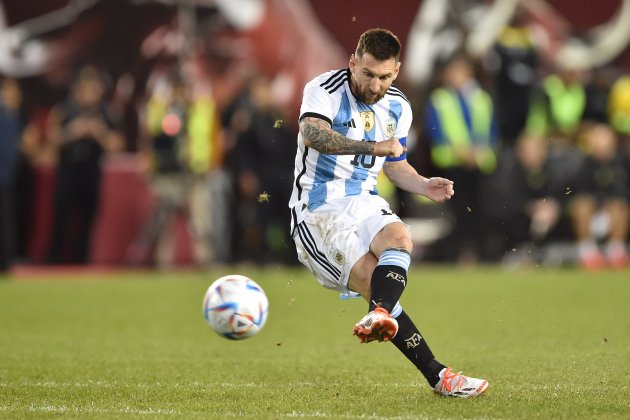 Leo Messi tret colpejament Argentina / Foto: Europa Press