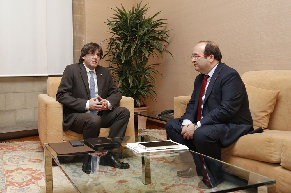El president Carles Puigdemont es reuneix amb Miquel Iceta.