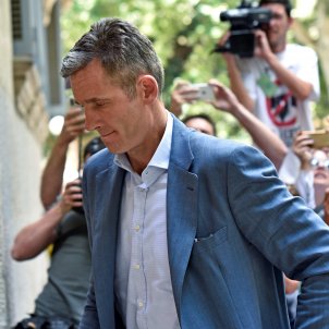 Spanish king's brother-in-law enters prison Spanish king's brother-in-law enters prison
