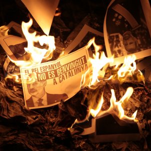 Mass burning of photos of Spanish king Felipe VI all over Catalonia Mass burning of photos of Spanish king Felipe VI all over Catalonia