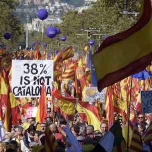 Unionists again demand prison for Puigdemont in Barcelona march Unionists again demand prison for Puigdemont in Barcelona march