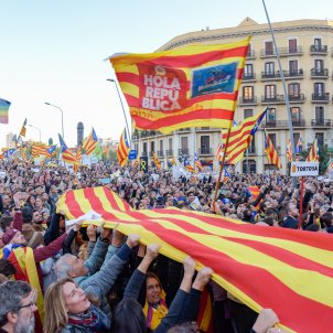 Avinguda Diagonal filling up for Catalonia's 'Diada' march on Tuesday Avinguda Diagonal filling up for Catalonia's 'Diada' march on Tuesday