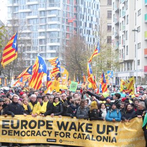 Catalan independence supporters overflow Brussels Catalan independence supporters overflow Brussels