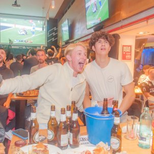 5 bares donde ver la Super Bowl 2023 en Barcelona: pantallas gigantes, cheerleaders y mucha comida americana