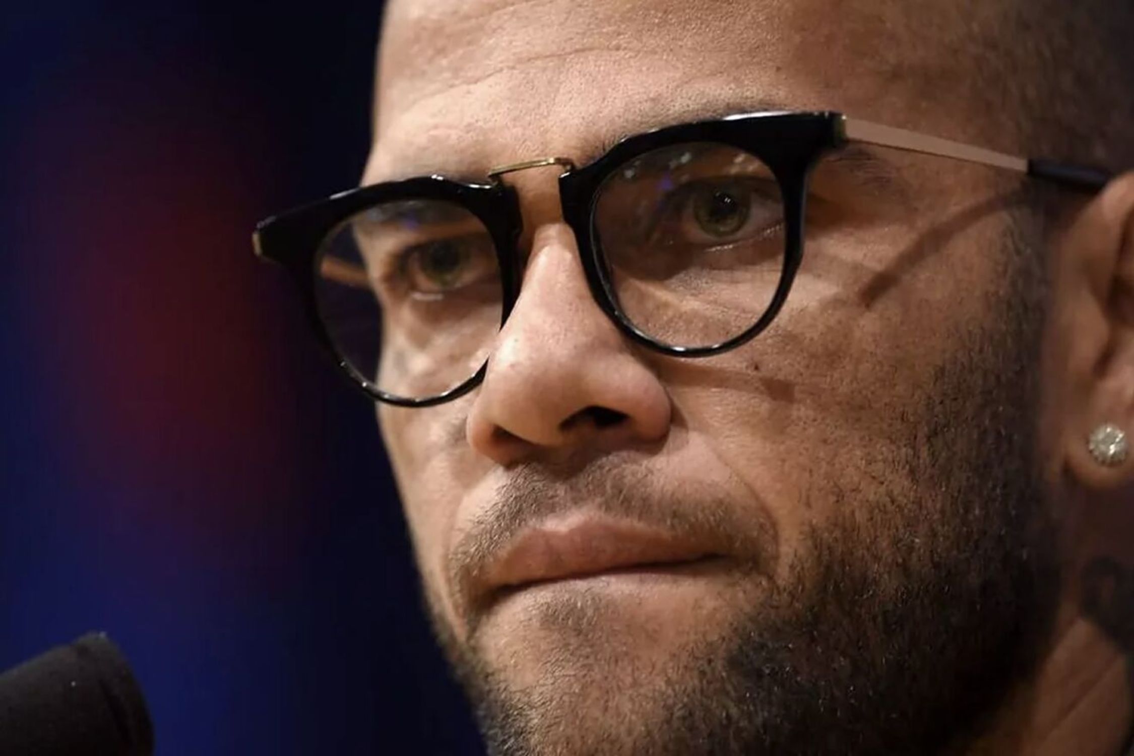 Dani Alves must stay in jail, says court, due to "economic muscle" and flight risk