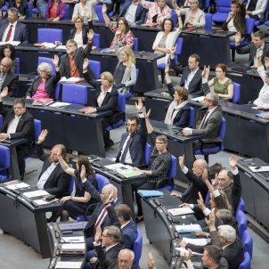 Growing political tension in Germany over extradition request for Puigdemont Growing political tension in Germany over extradition request for Puigdemont