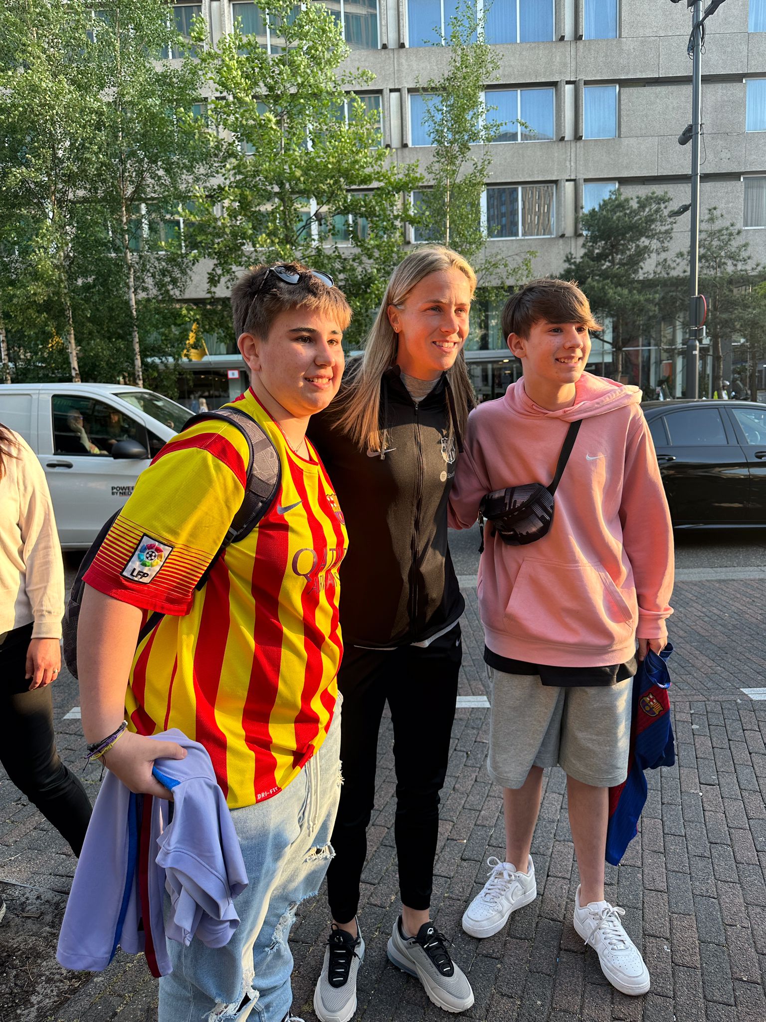 "Som la gent blaugrana": Barça fans journey to Women's Champions final with hopes high | VIDEOS