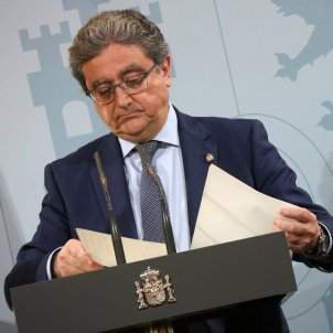 Spanish cabinet to hold emergency meeting to stop Puigdemont's investiture as president Spanish cabinet to hold emergency meeting to stop Puigdemont's investiture as president