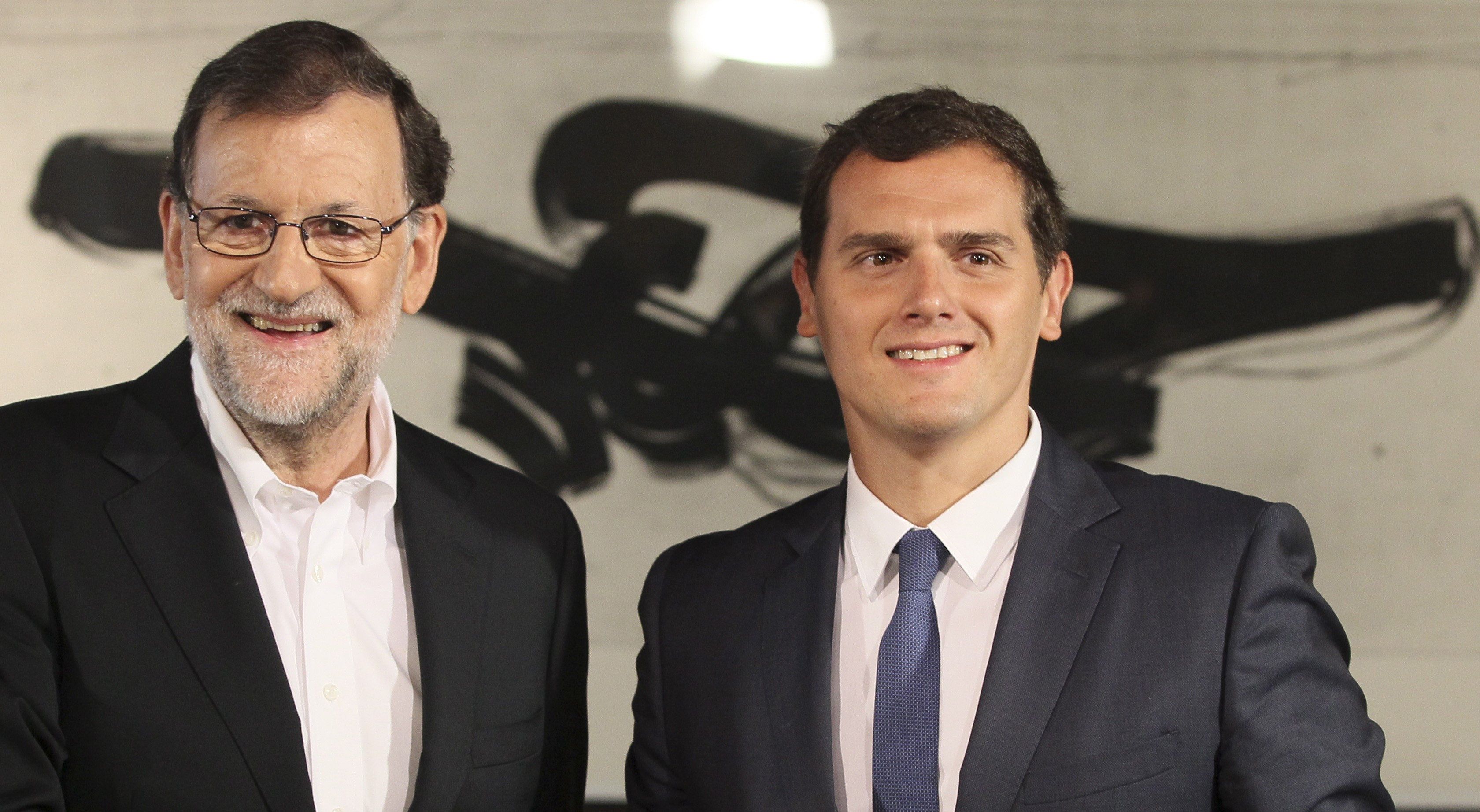 Rivera acusa a Rajoy de no mullar-se amb l'extensió del 155