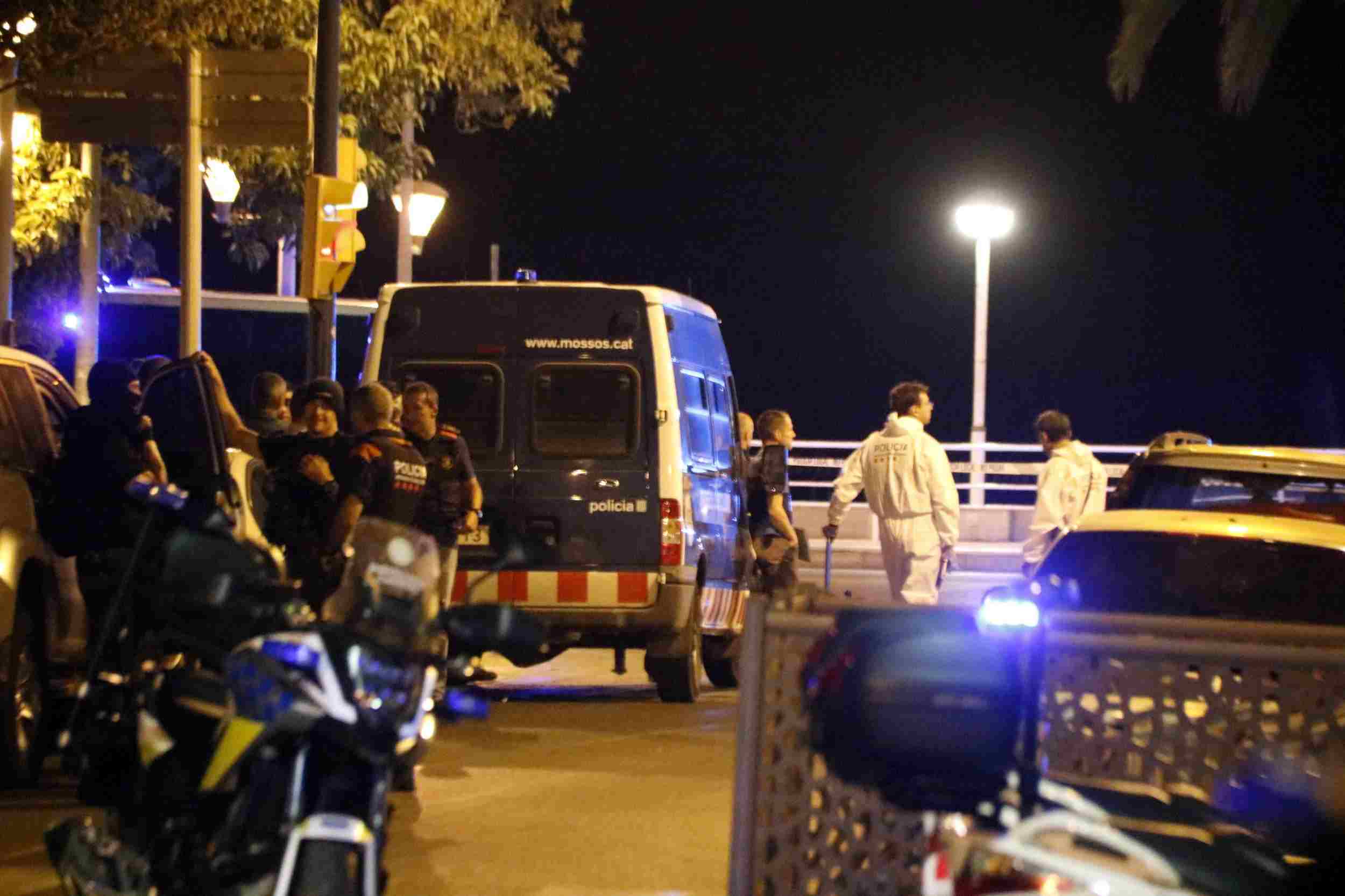A single officer shot all five terrorists in Cambrils