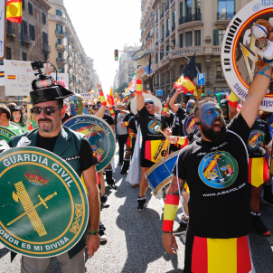 Controversial Spanish police march falls flat Controversial Spanish police march falls flat