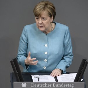 Merkel suspends German arm sales to Saudi Arabia Merkel suspends German arm sales to Saudi Arabia