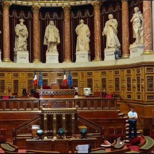 French senator denounces diplomatic pressure over manifesto French senator denounces diplomatic pressure over manifesto