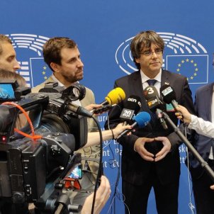 Puigdemont and Comín enter the European Parliament Puigdemont and Comín enter the European Parliament