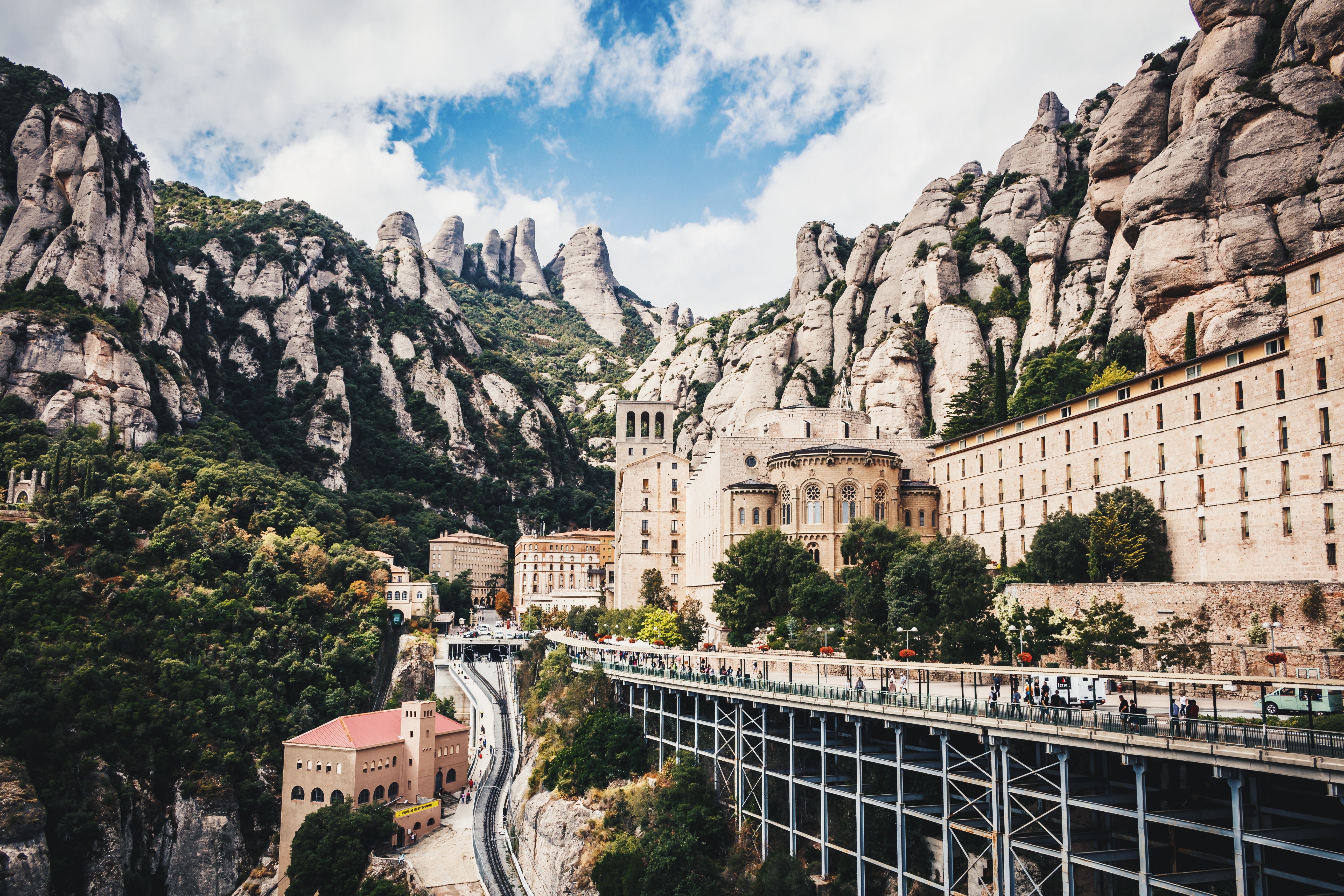 L'acte d'il·luminar les agulles de Montserrat es farà la vigília de l'1-O