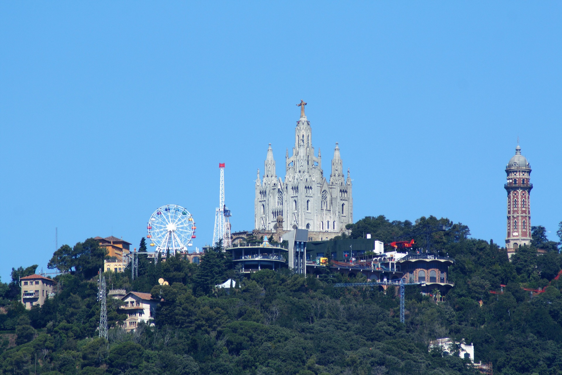 El Tibidabo estrena un espectacle amb personatges de l''Hotel Krüeger'