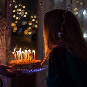 espelmes aniversari - sergei solo unsplash