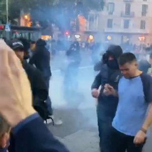Video: Tear gas canister hits El Nacional journalist's camera Video: Tear gas canister hits El Nacional journalist's camera