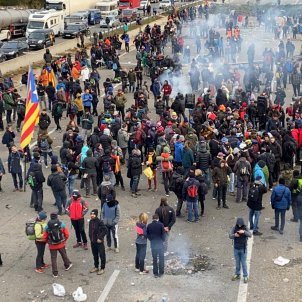 Tsunami Democràtic celebrates protests "isolating Spain from Europe" Tsunami Democràtic celebrates protests "isolating Spain from Europe"
