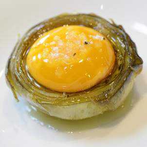 Carxofa amb rovell d'ou - Plats catalans Carxofa amb rovell d'ou - Plats catalans