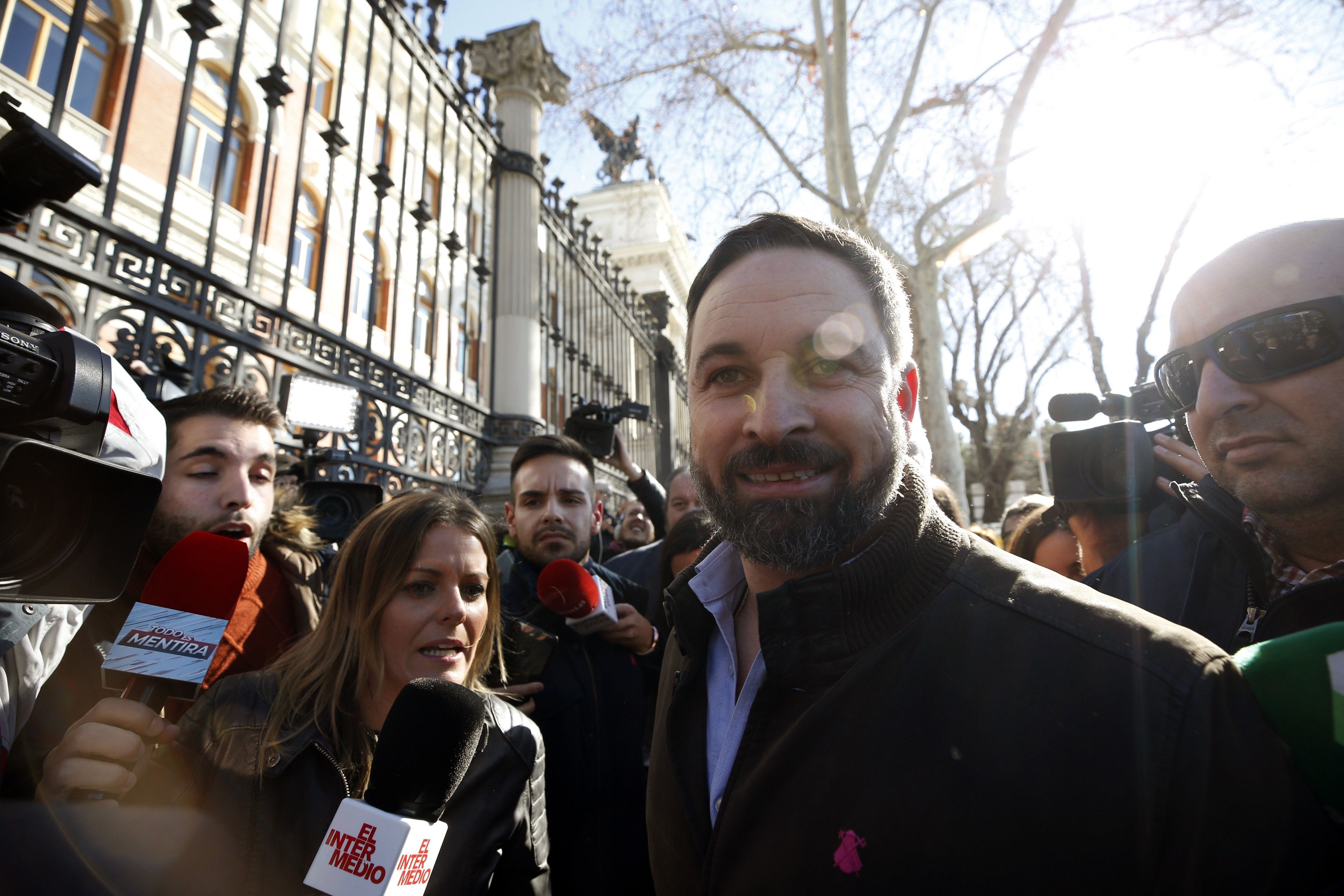 Els 'matons' d'Abascal, a empentes contra una reportera del Gran Wyoming