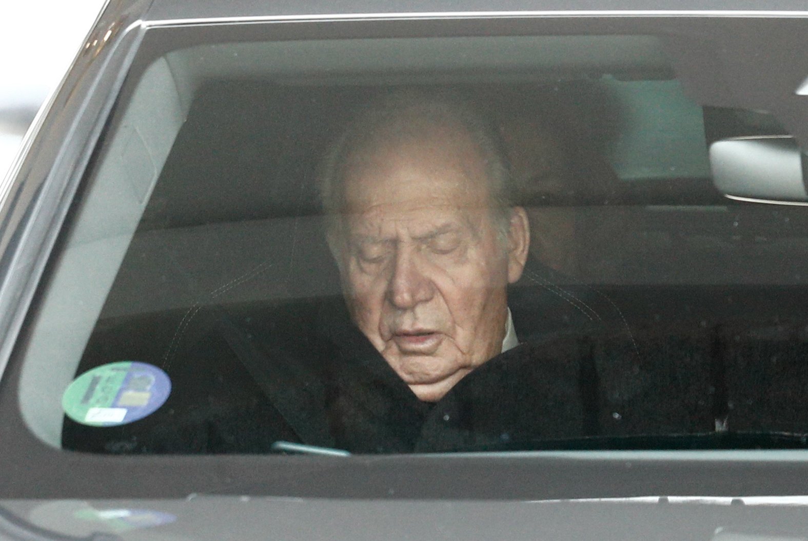 FOTOS Juan Carlos enfermizamente delgado, hundido: "Ve cómo se acerca el final"