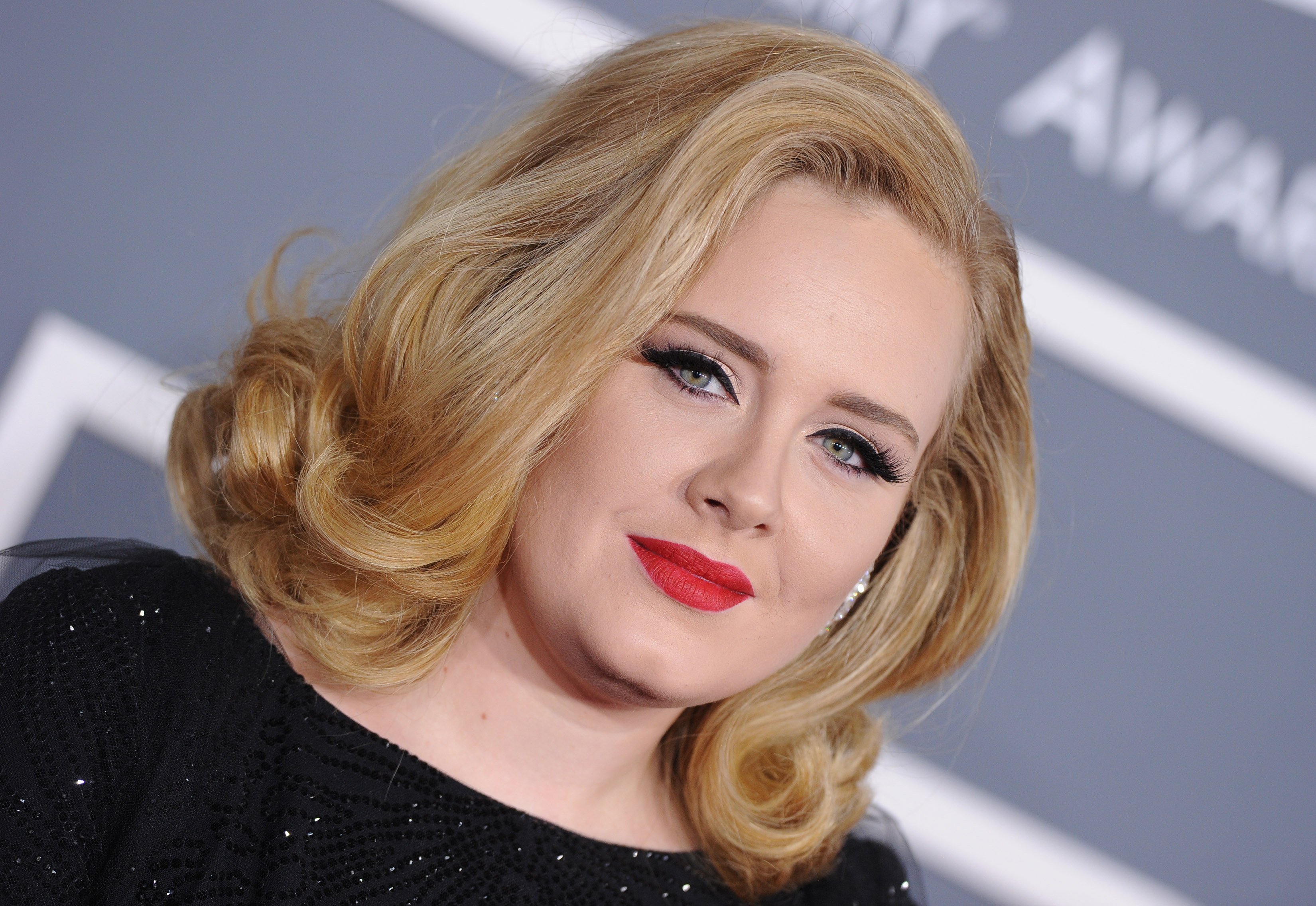 Foto d'Adele, irreconeixible amb 30 quilos menys, en una festa privada dels Oscars