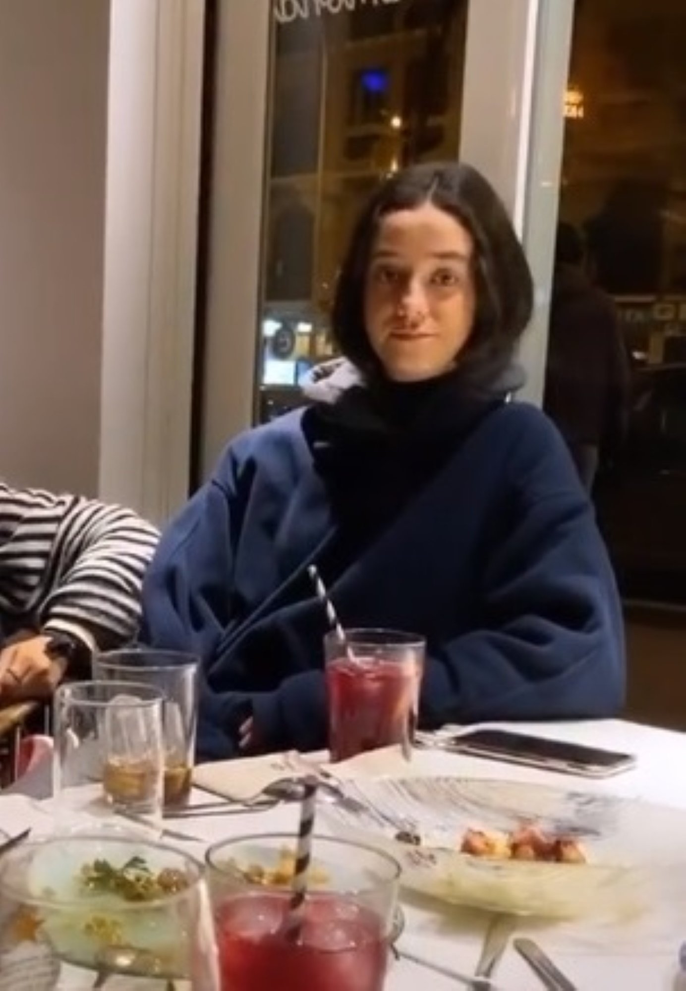 Victoria Federica cena con un famoso de T5 (su novia lo ha dejado por la tele)