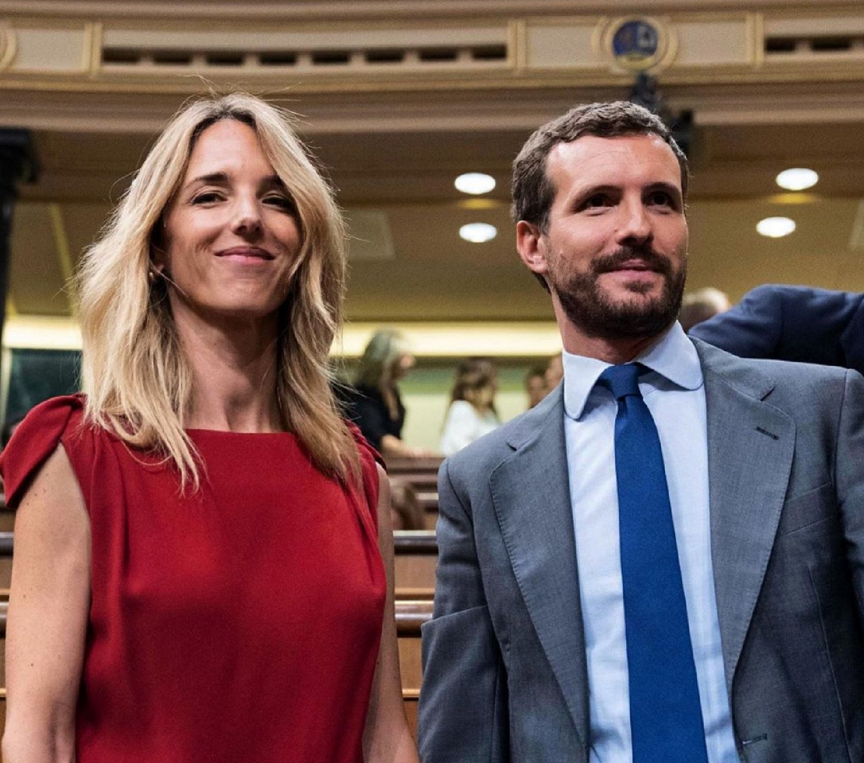 Trituran a Casado y Cayetana por una foto en el Congreso: "Inútiles, vergonzoso"