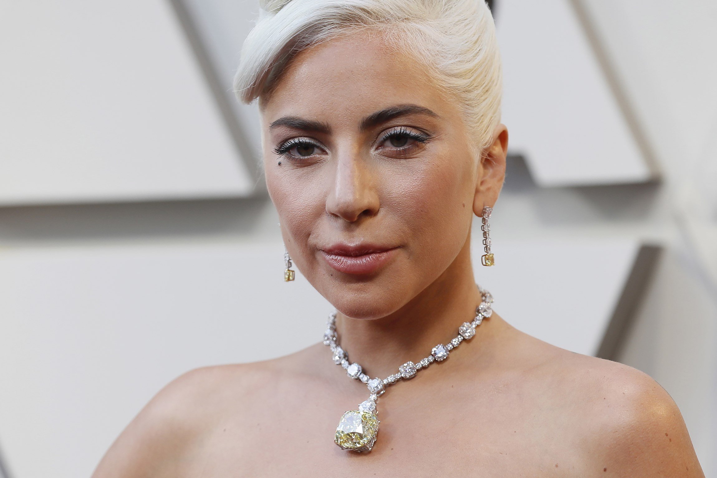 Lady Gaga s'atreveix amb la foto més arriscada: "Bellesa natural". Rècord de likes en les últimes 24 hores