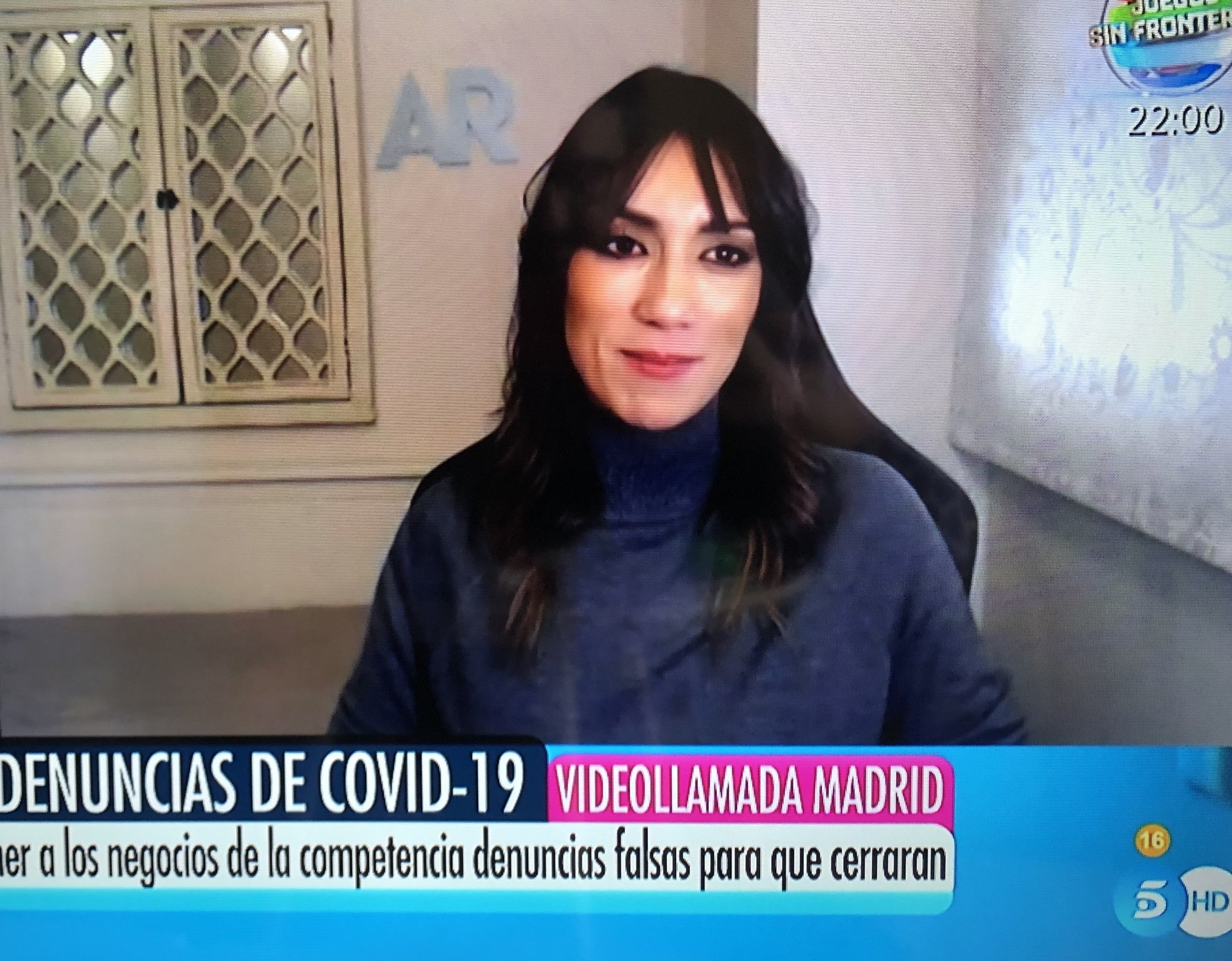Divertit incident en directe de una periodista confinada d'Ana Rosa