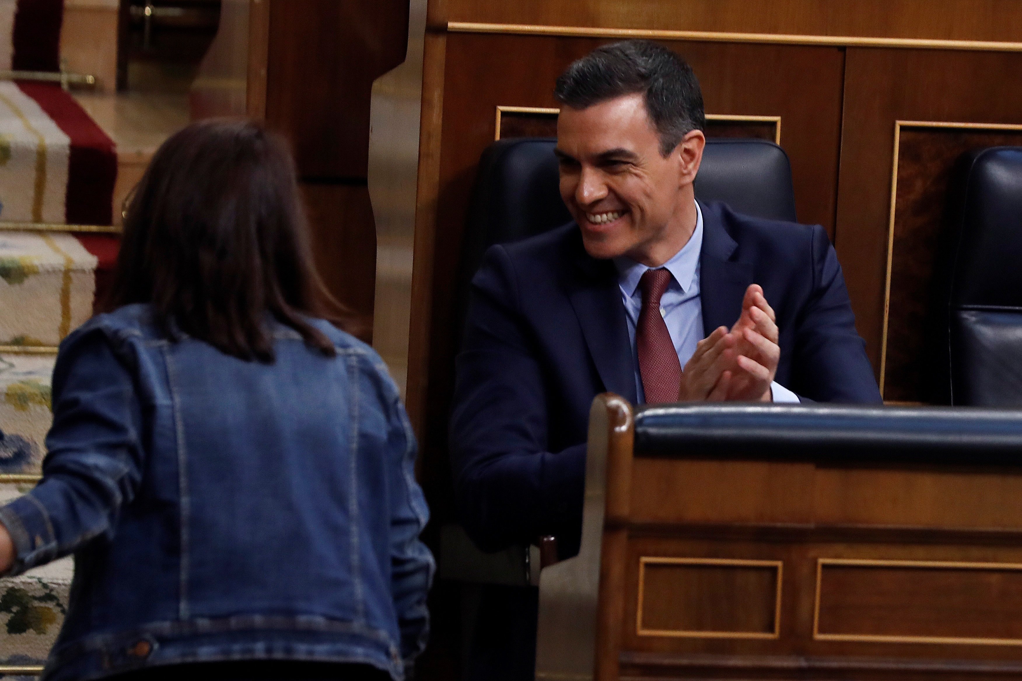 Miguel Bosé escupe al PSOE y recibe: la mofa de una importante líder socialista