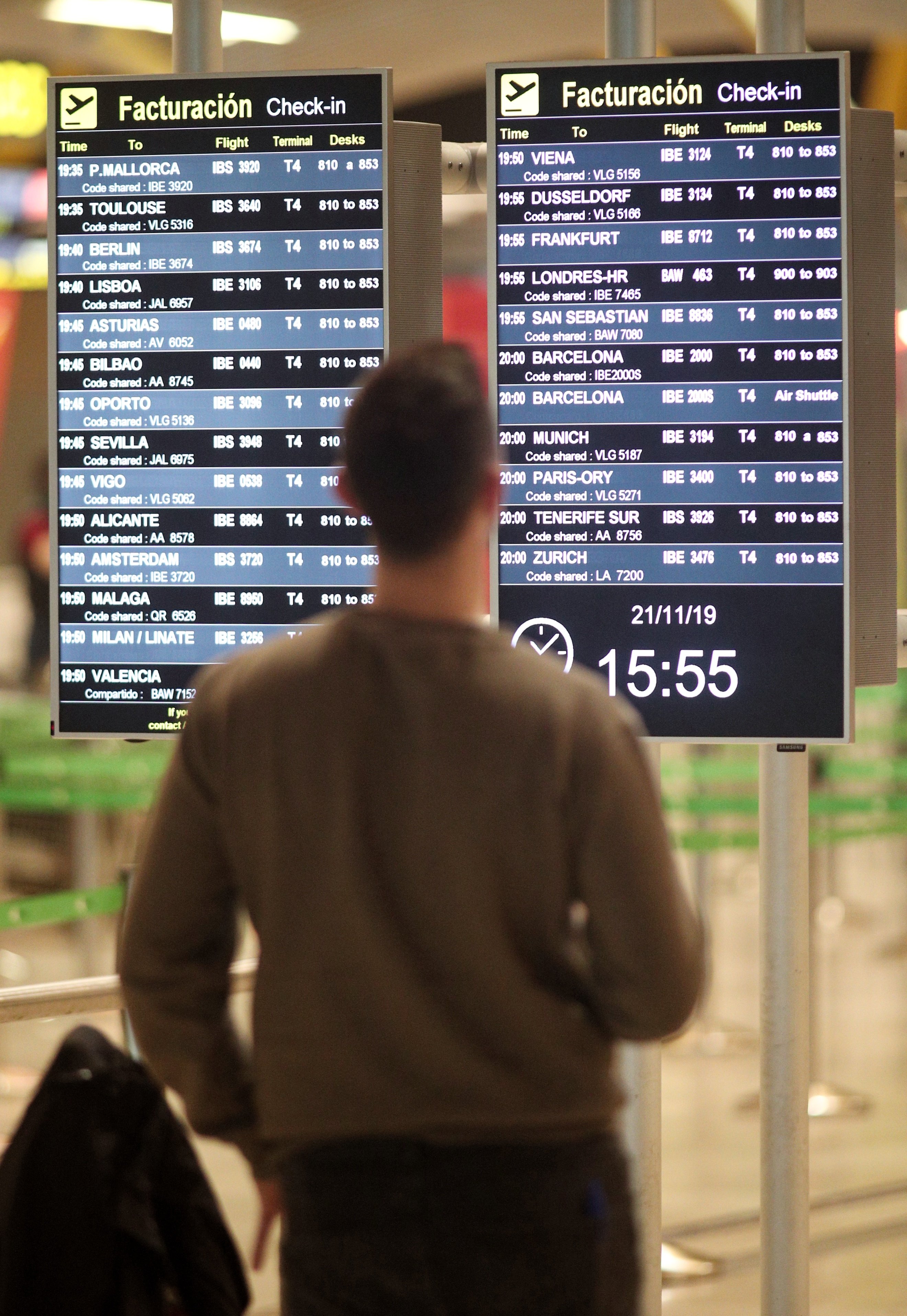 Catalanofobia por un cartel en catalán en el aeropuerto de Madrid: "vergüenza"