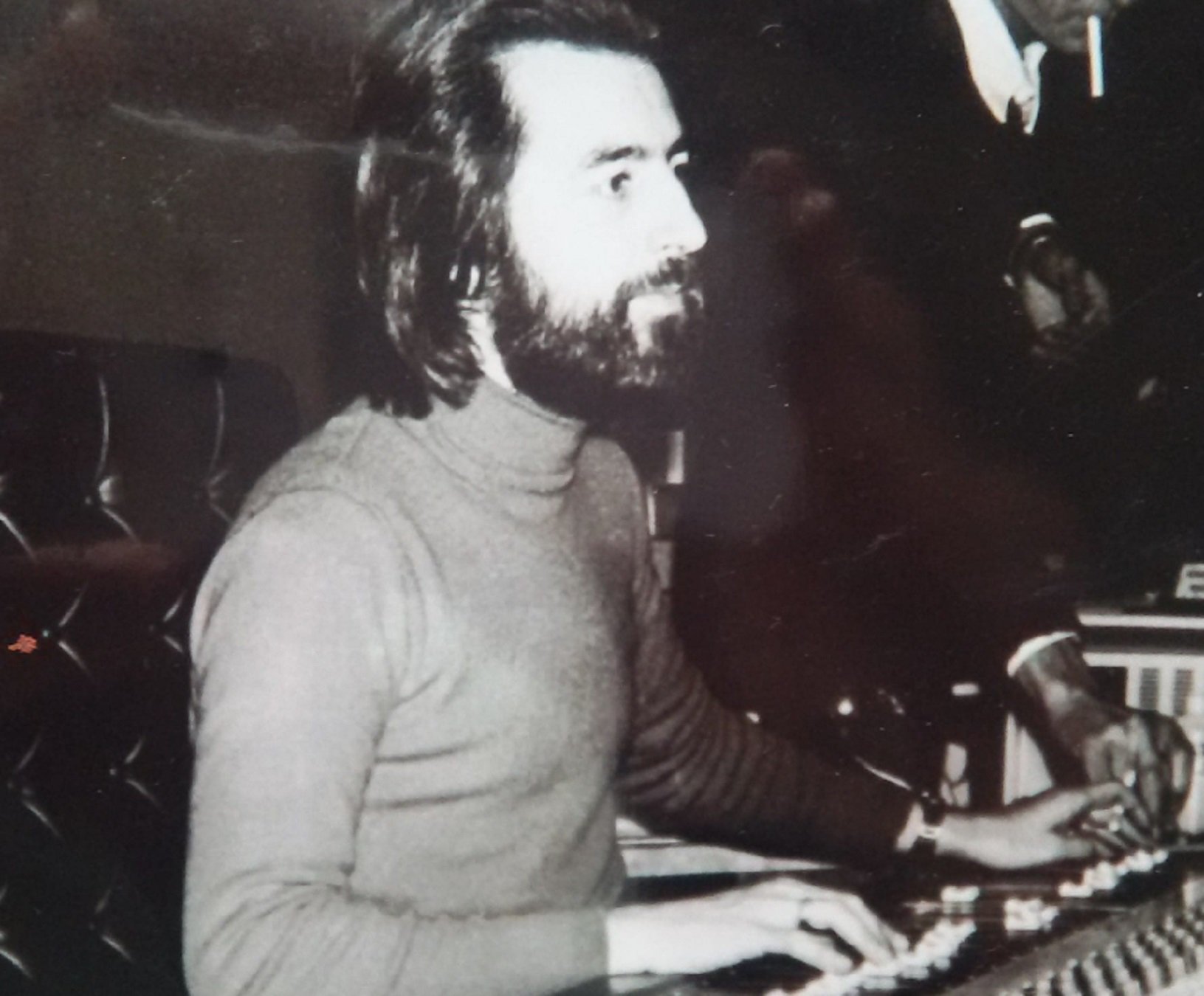 Muere Josep Llobell, autor de la melodía mítica que hemos oído millones de veces