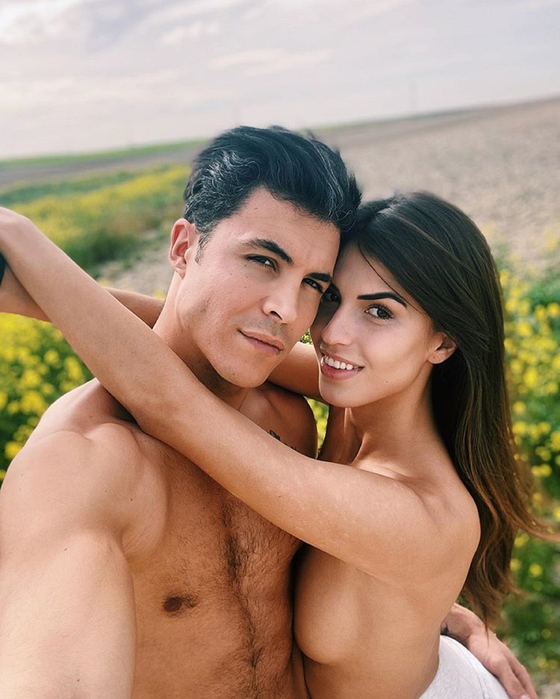 Kiko Jiménez, totalmente desnudo, grabado en vídeo por Sofía Suescun, su novia