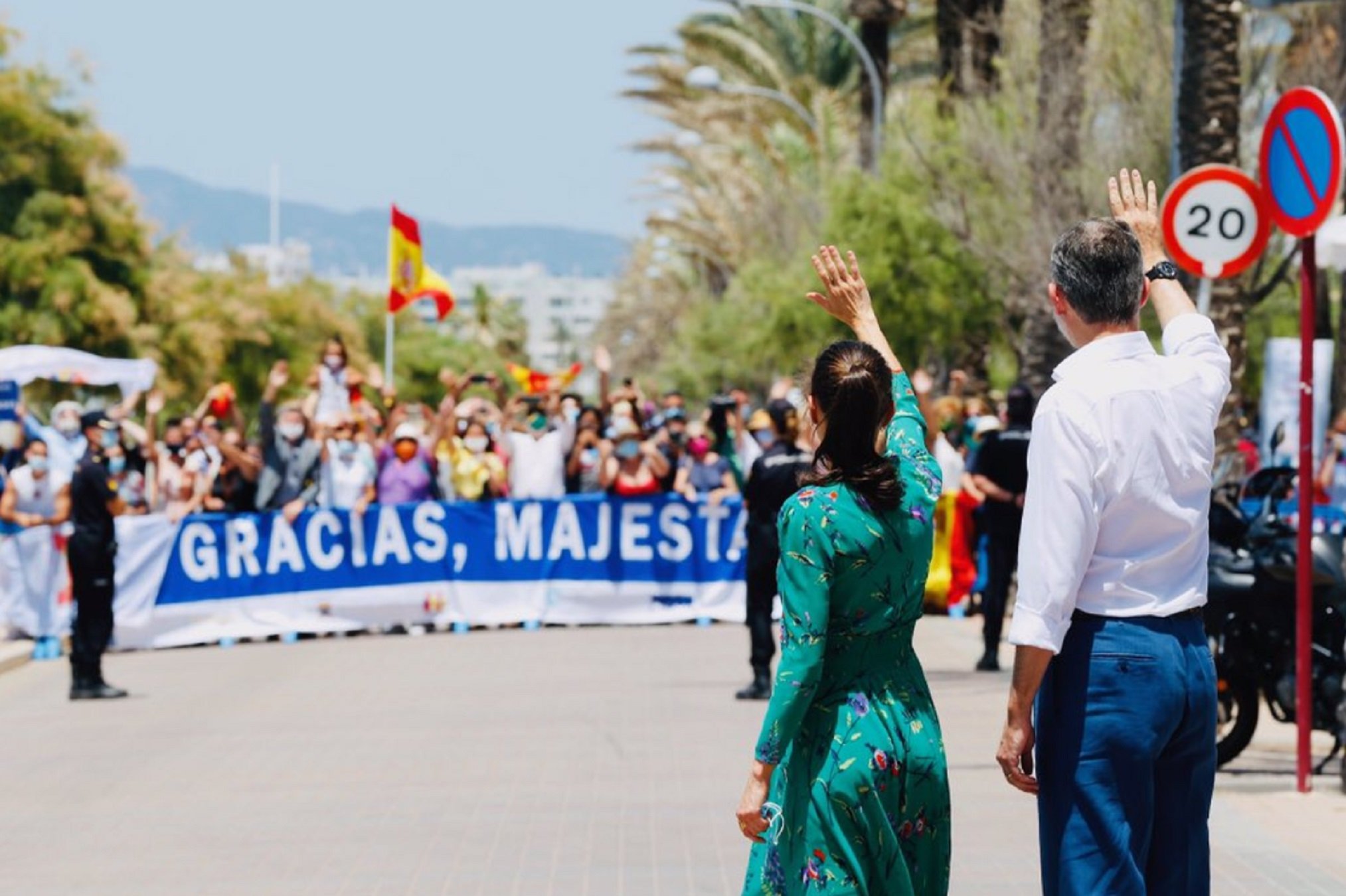 Ridícul històric dels Borbons: no saben on són ni a quina ciutat. "Vergüenza"