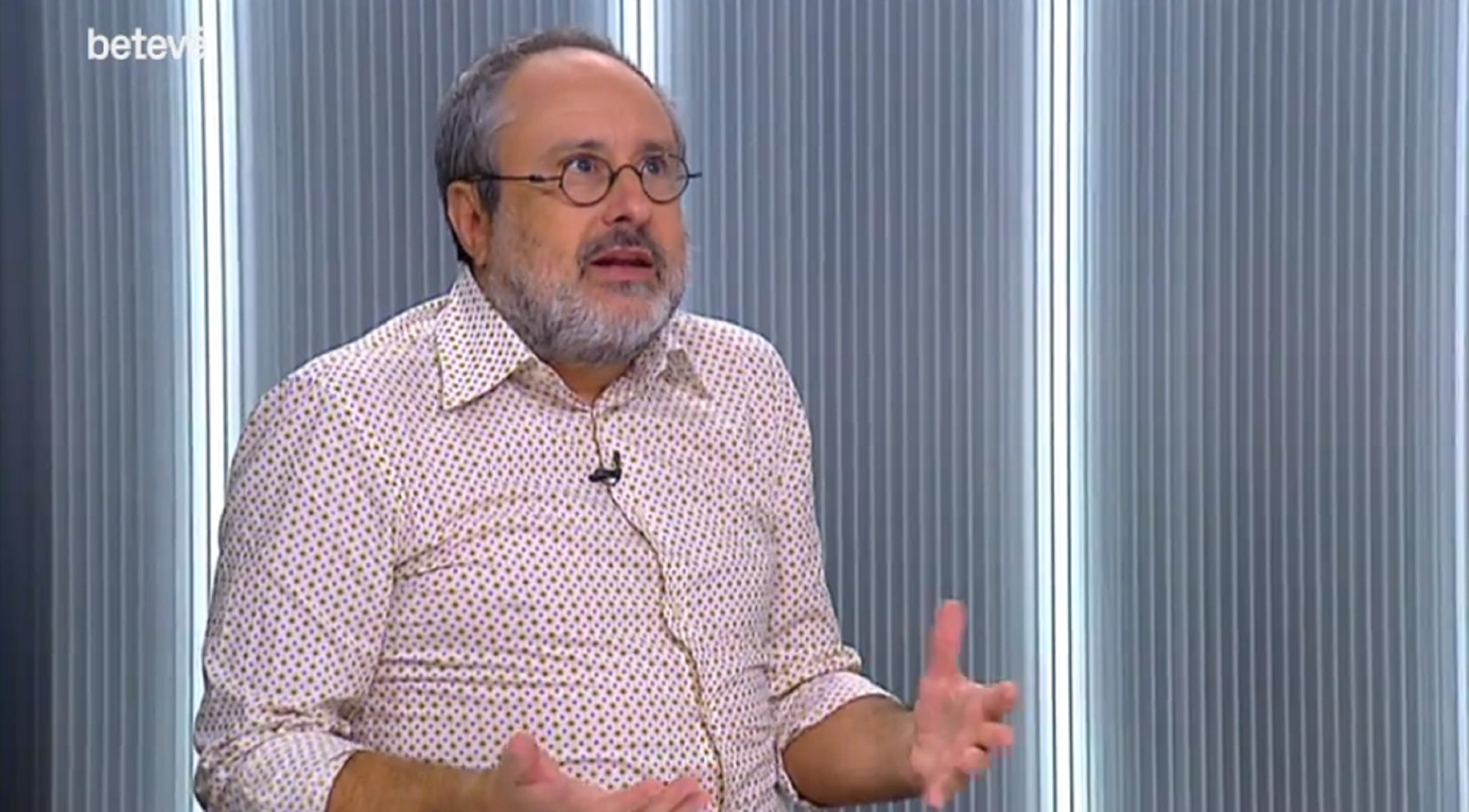 Antonio Baños amenaçat: "Tapa't. Soc fill d'un cap de betevé, TV on treballes"