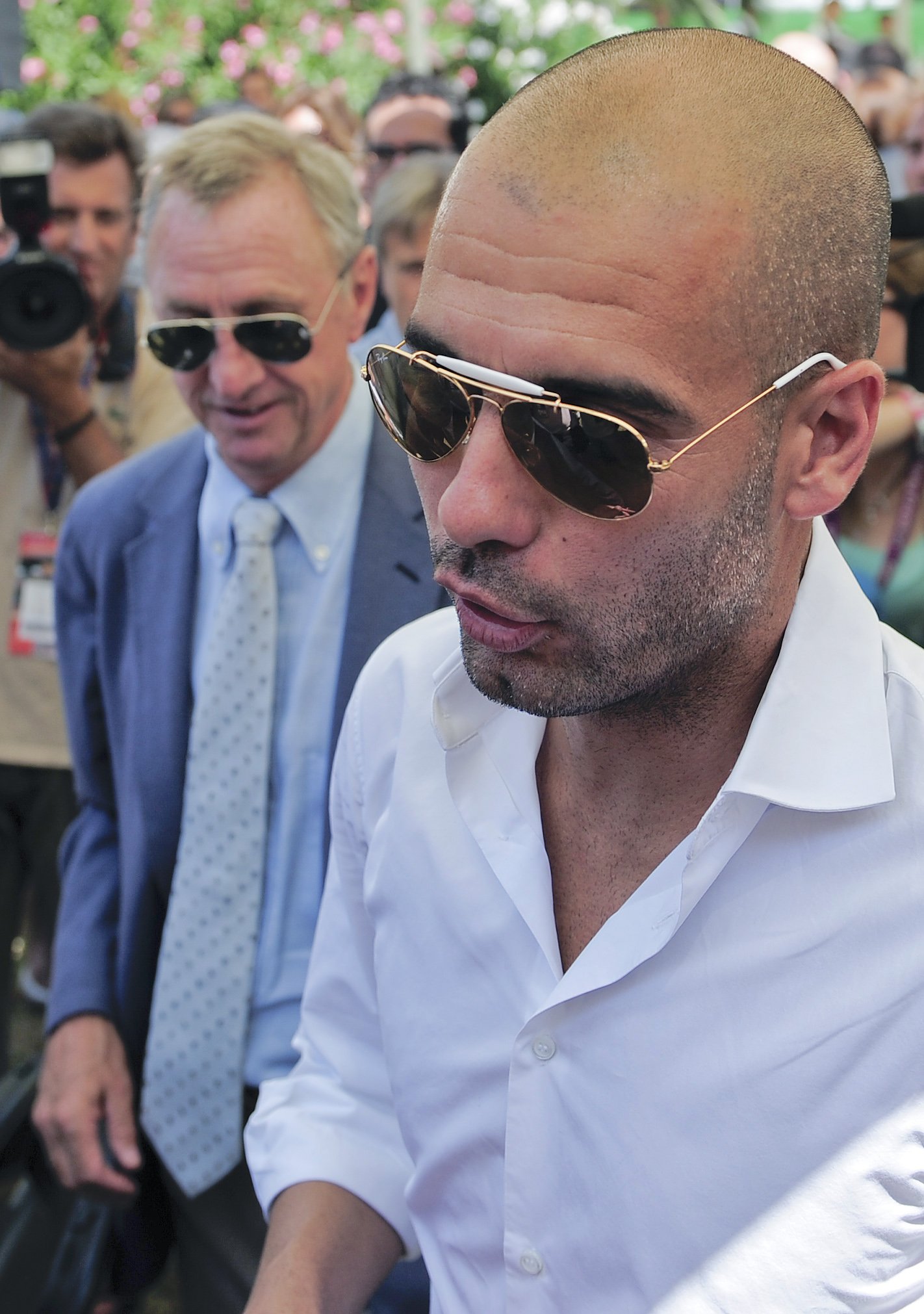 VÍDEO El maravilloso baile de Guardiola con la mujer de un excompañero de equipo