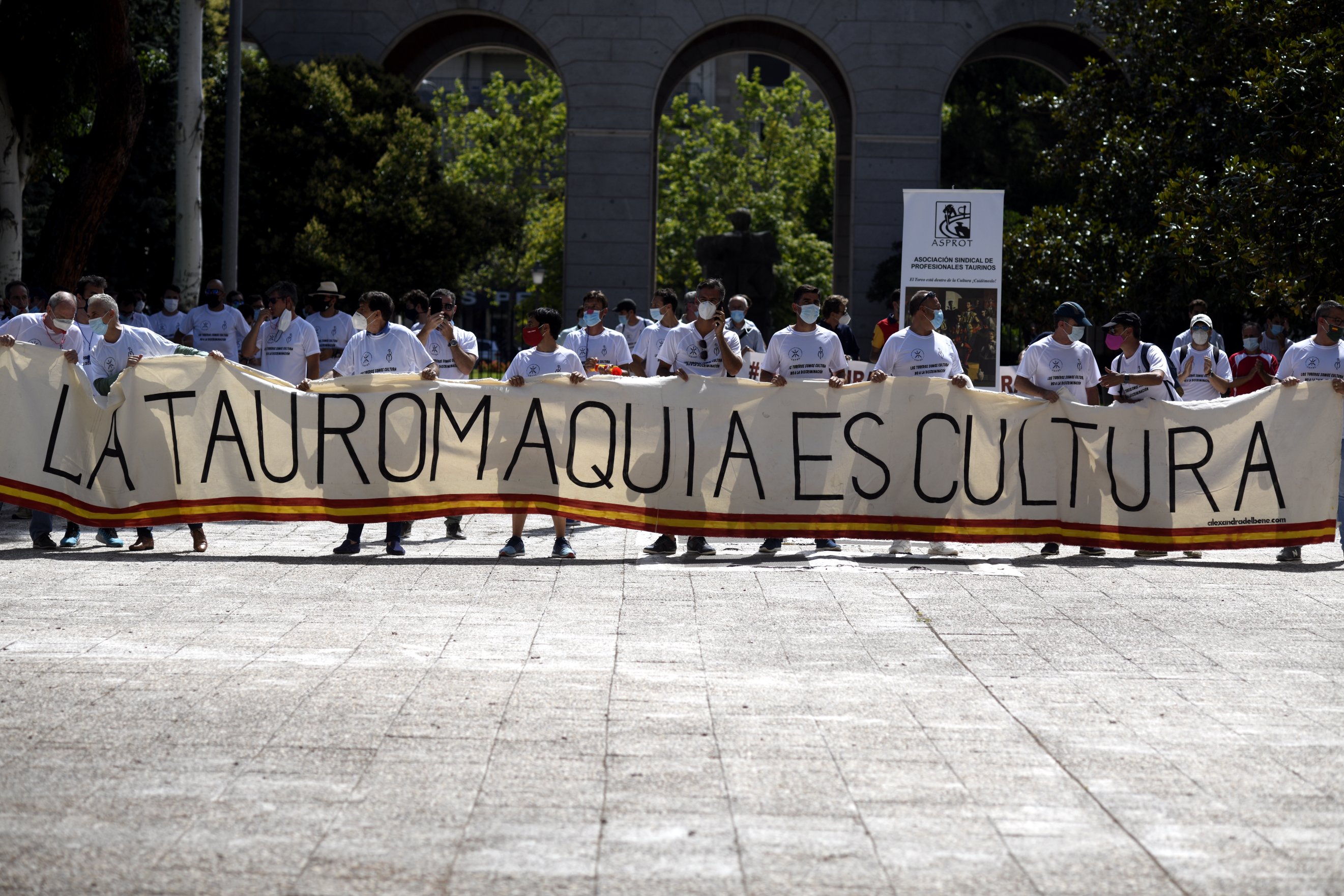 Famós actor català relaciona toreros i cocaïna en un tuit polèmic magistral