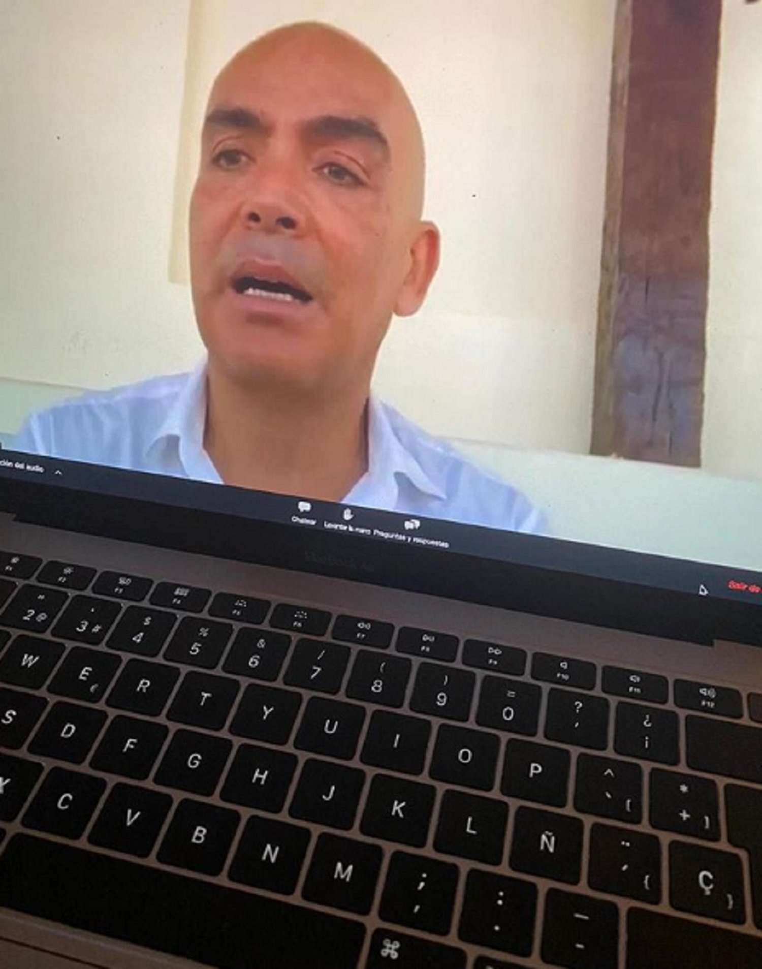 VÍDEO La bronca viral de Kike Sarasola, en cólera, contra sus trabajadores