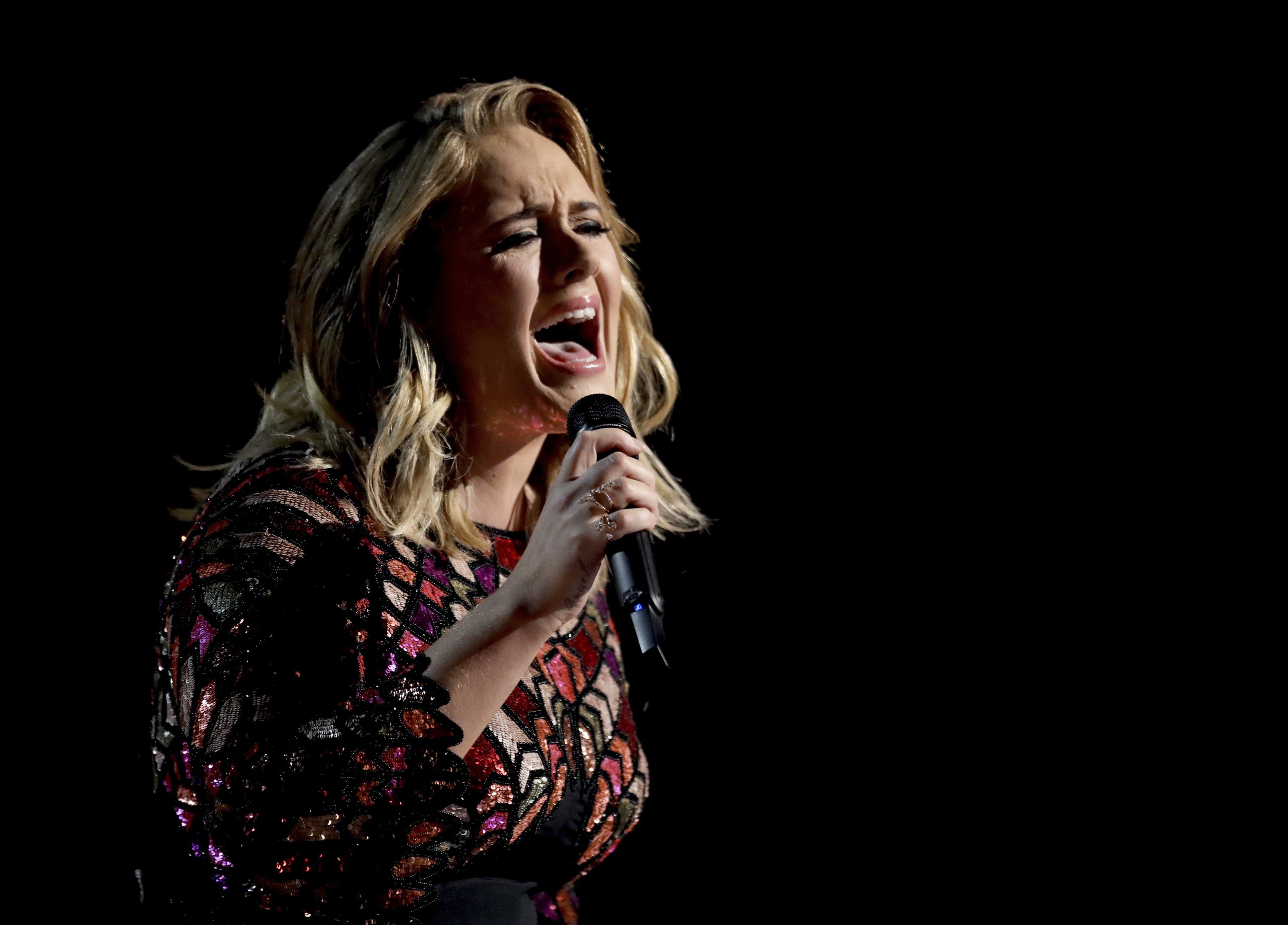 IRRECONOCIBLE Adele deja a los fans atónitos por lo que se ha hecho: "Dios mío!"