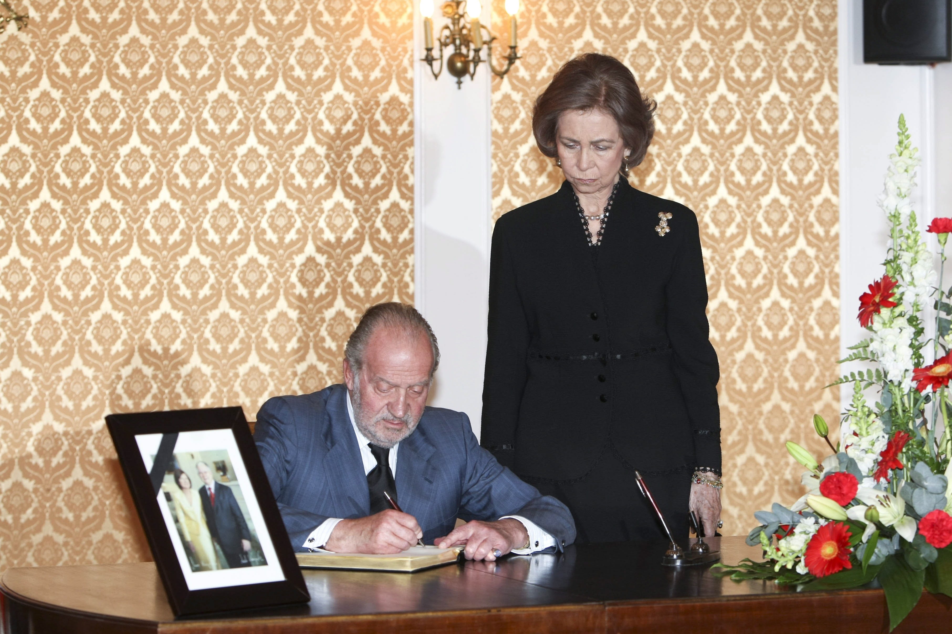 Íntima de Letícia insinua: Joan Carles no volia marxar ni va escriure la carta