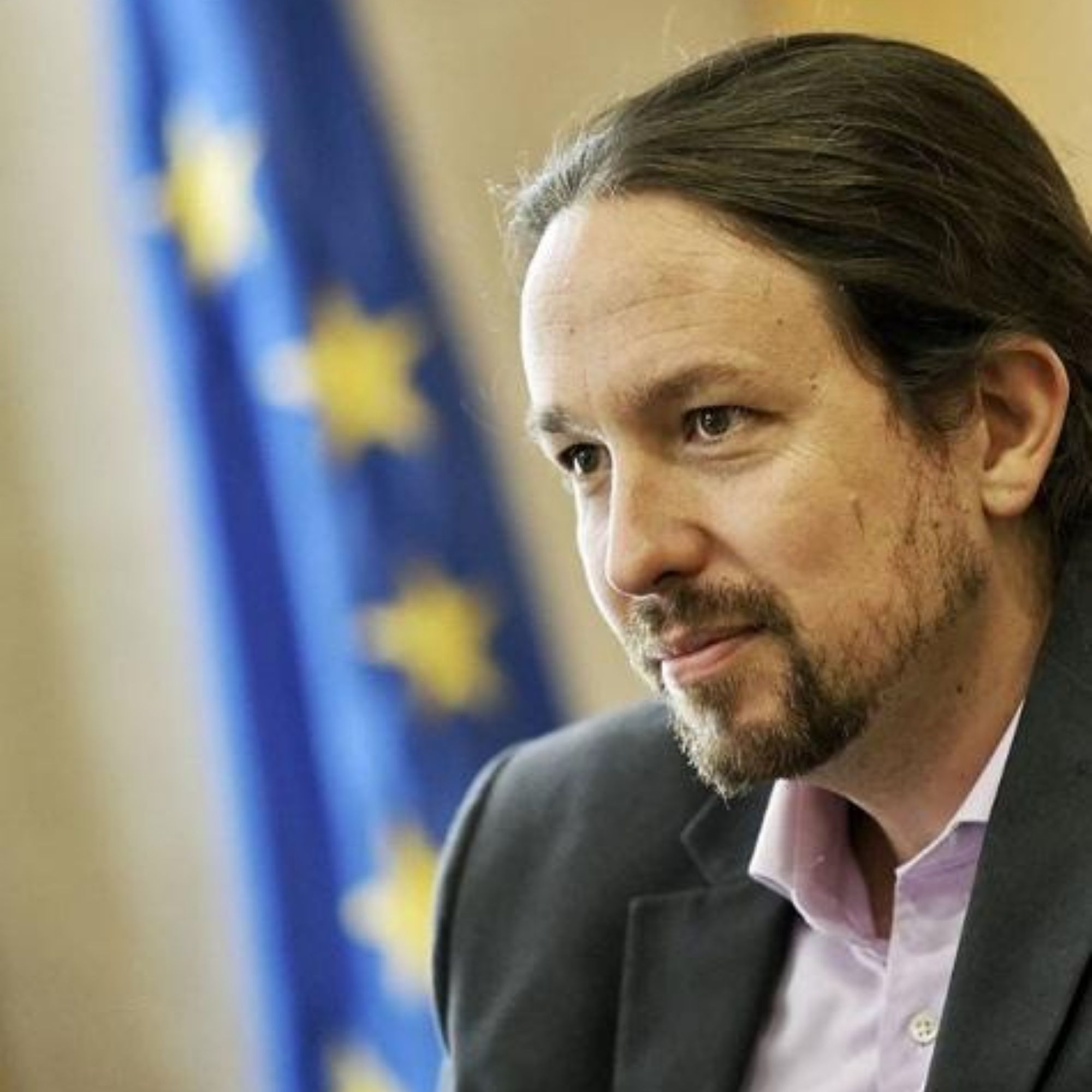 Pablo Iglesias sense cua ni monyo, molt rejovenit. Així és el seu nou 'look'