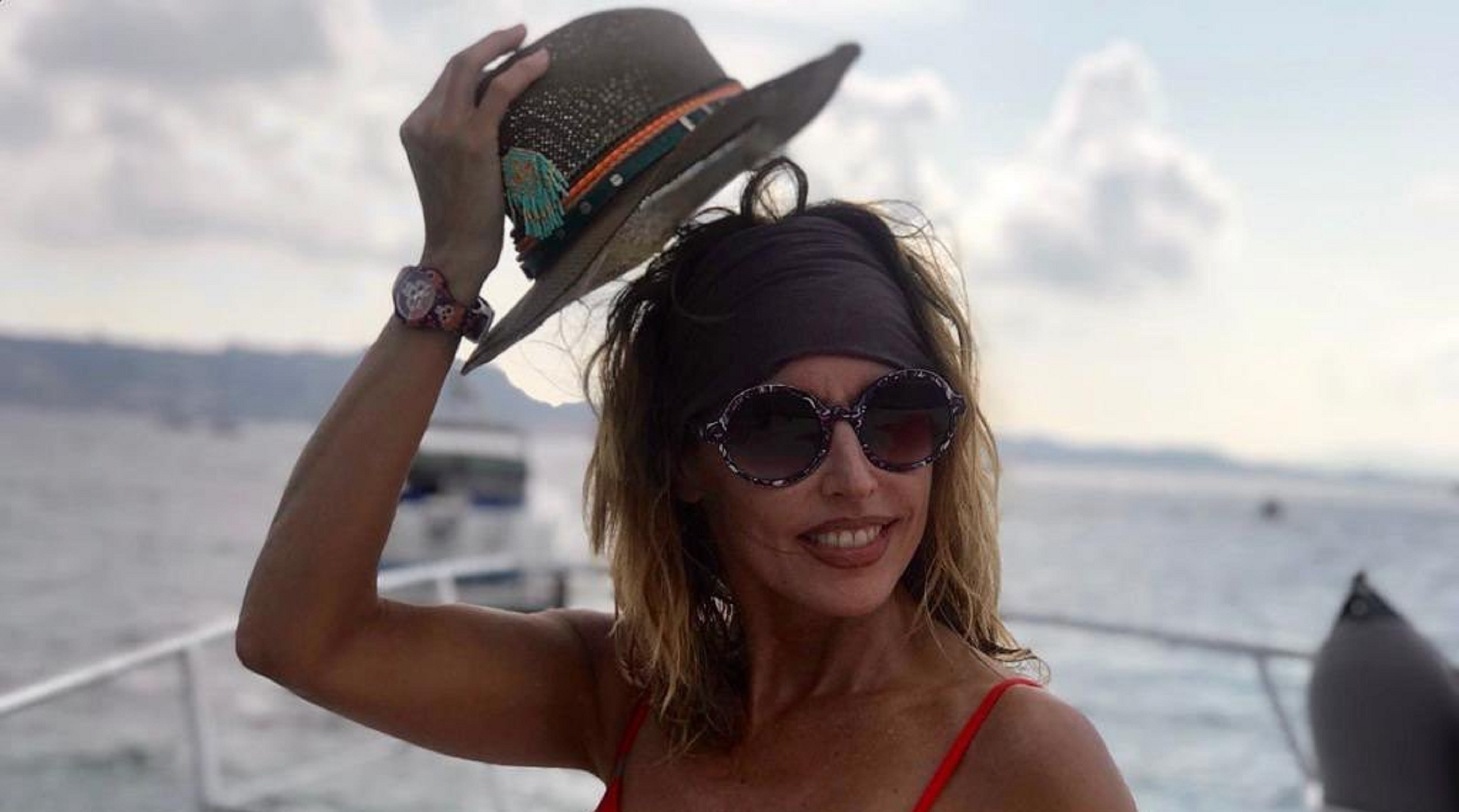 Emma García a Instagram: espectacular en bikini, mostra la piga a l'escot