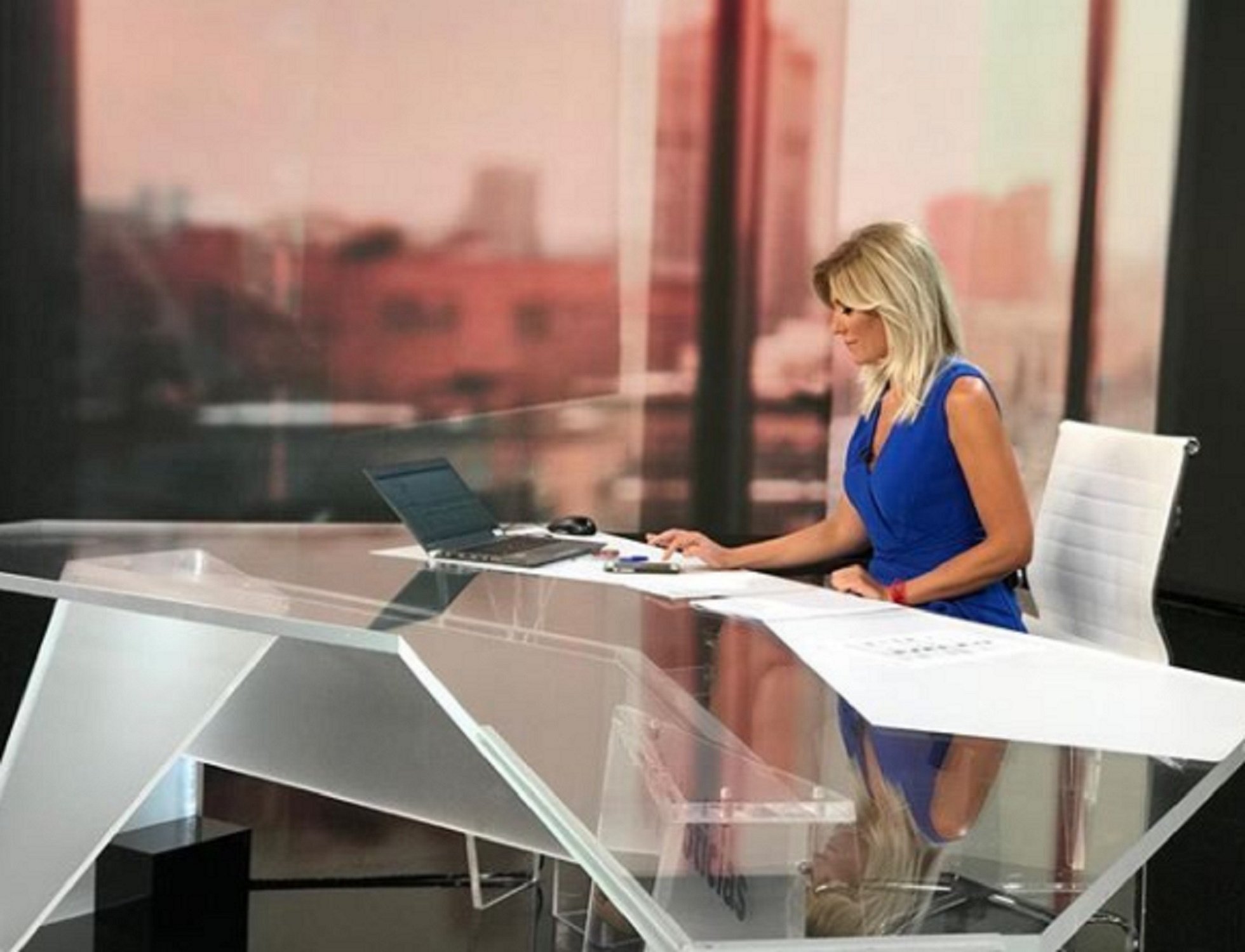 Sandra Golpe, emocionada, comunica la trista mort d'un company d'Antena 3